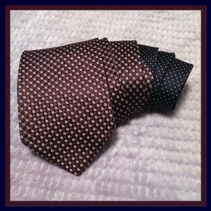 Tommy Hilfiger Micro-Geometric Pindot Necktie - Burgundy / Navy Men's Tie